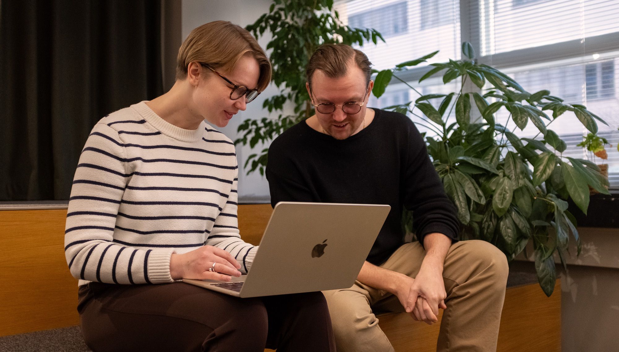 Julia working with a colleague